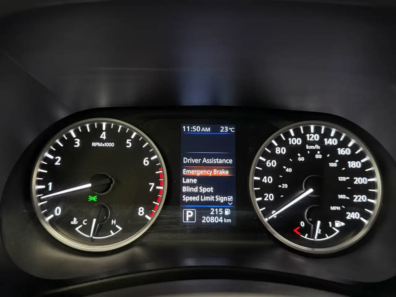 Nissan Sentra снимка Nissan Sentra