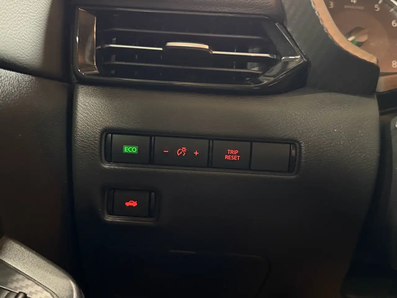 Nissan Sentra снимка Nissan Sentra