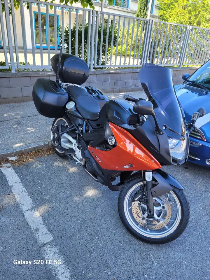 BMW F 800 GT