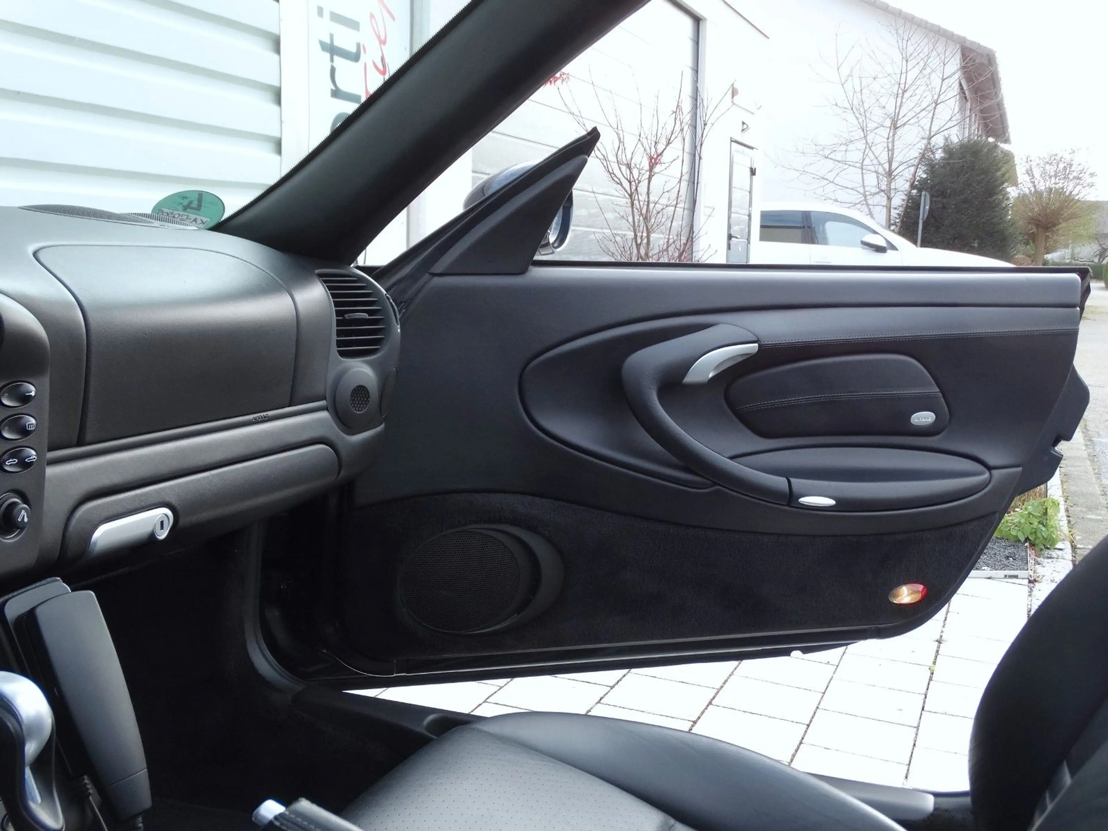 Porsche 996 Carrera Cabrio Aut. 18" Leder Navi Shz Xenon — photo 22