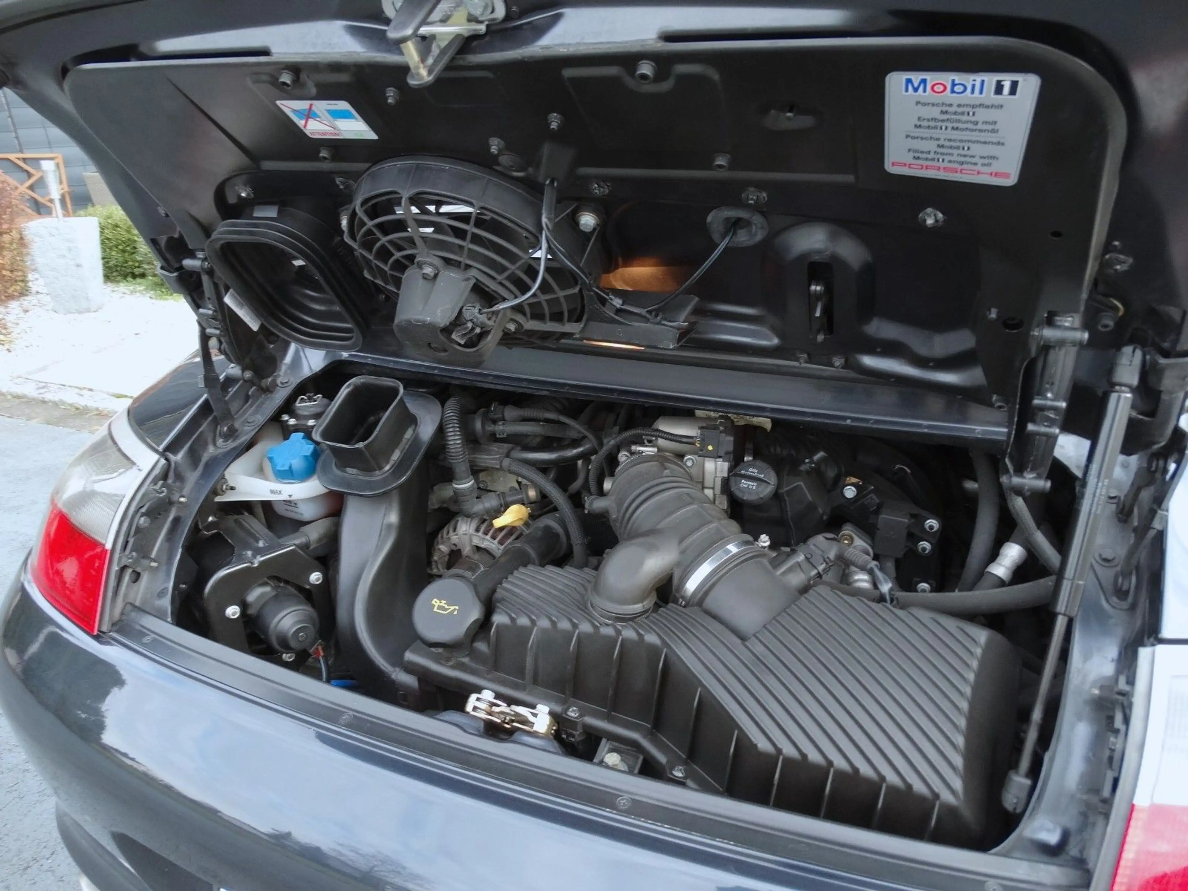 Porsche 996 Carrera Cabrio Aut. 18" Leder Navi Shz Xenon — photo 24