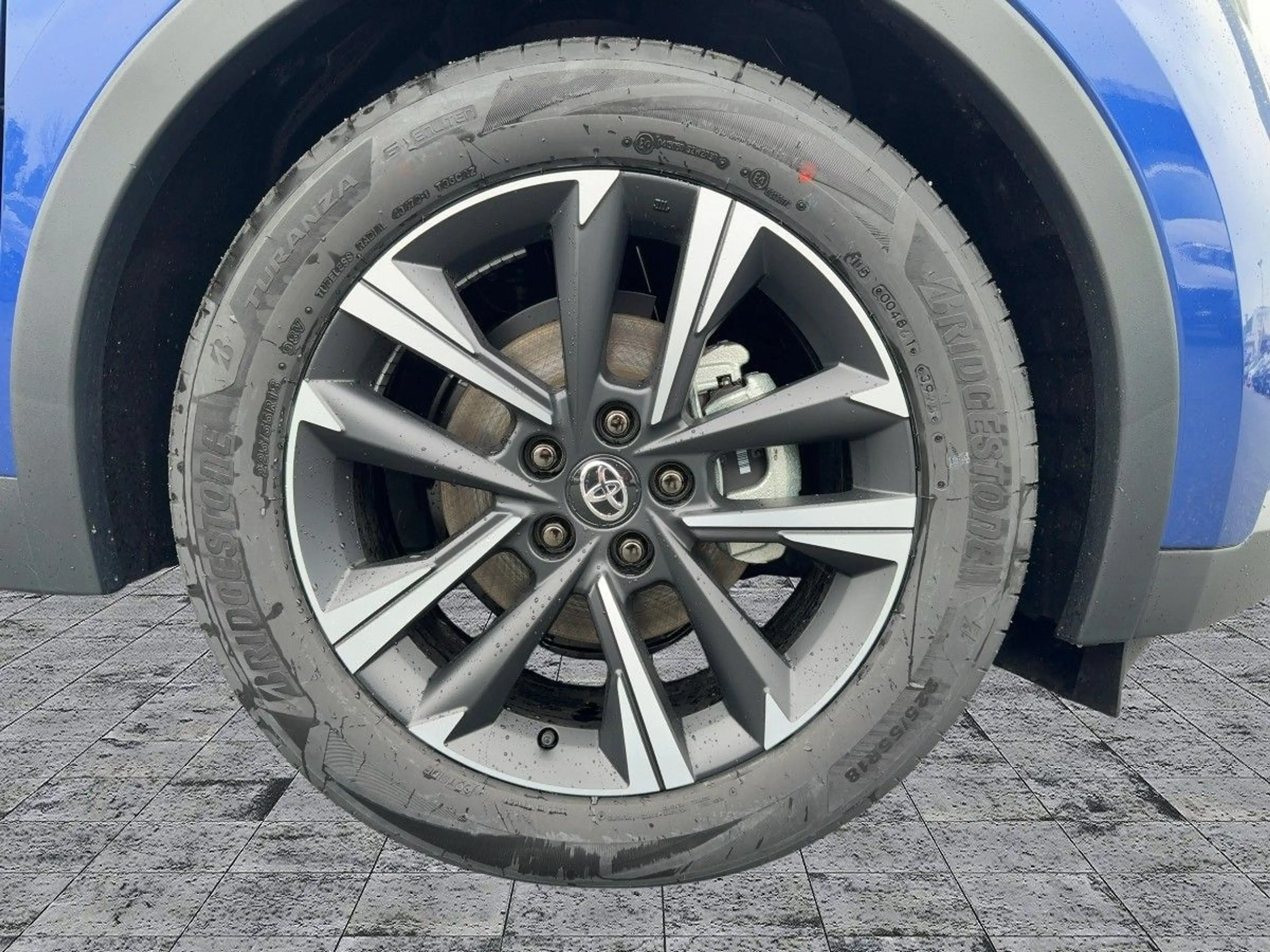 Toyota C-HR 1,8-l-Hybrid Teamplayer — photo 8