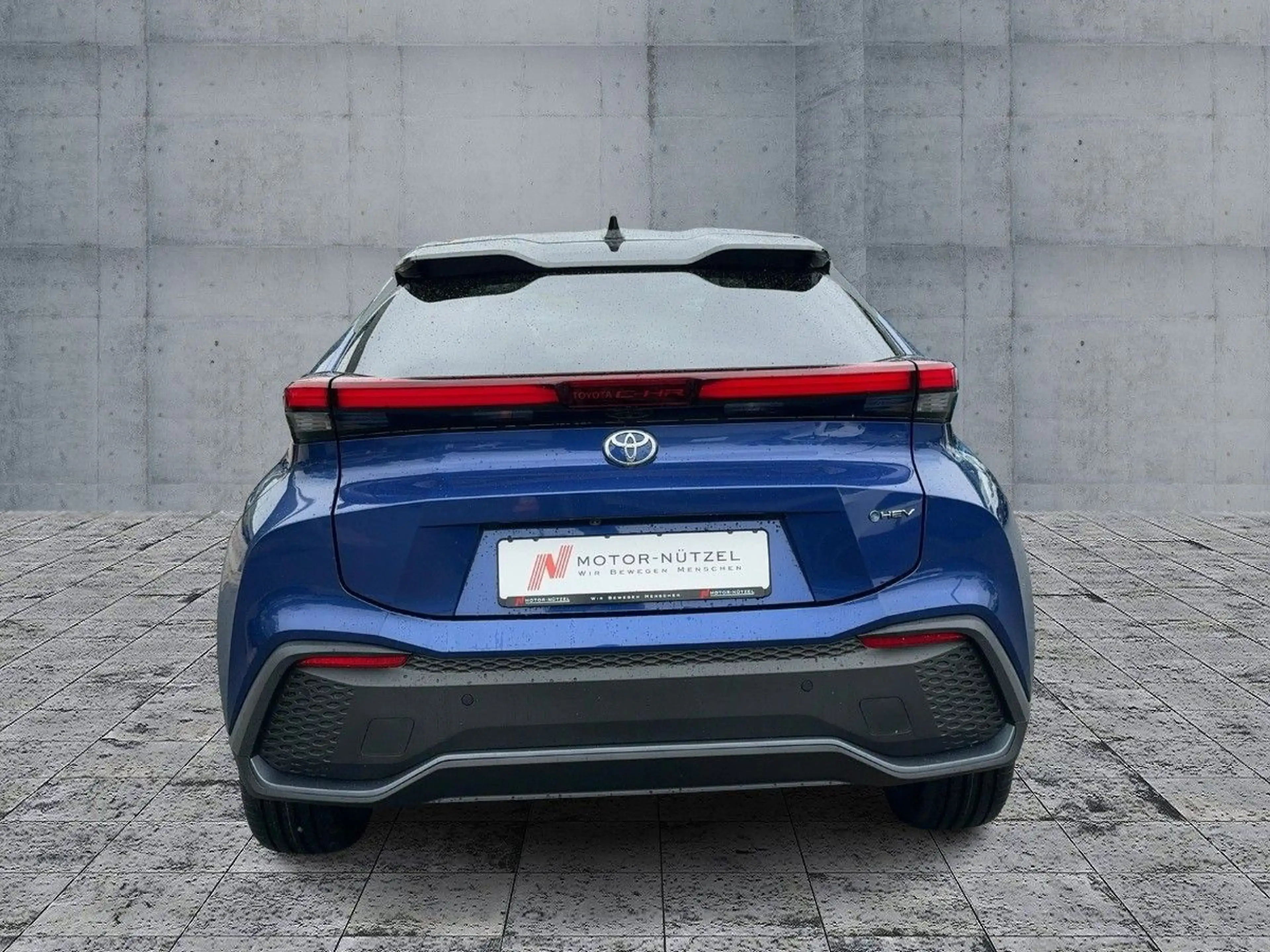 Toyota C-HR 1,8-l-Hybrid Teamplayer — photo 5
