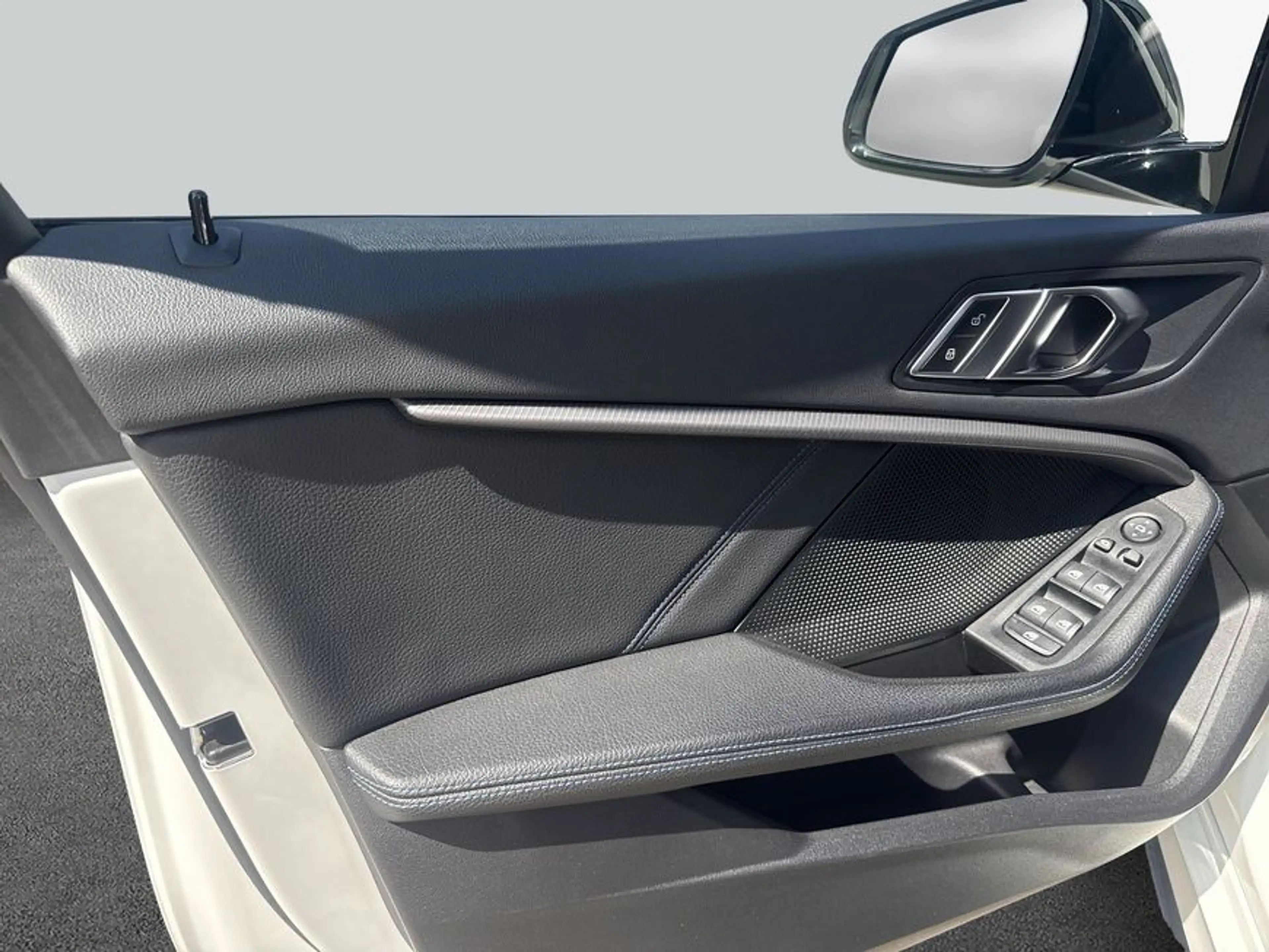 BMW M1 i xDrive LED HeadUp Navi PDC — photo 20