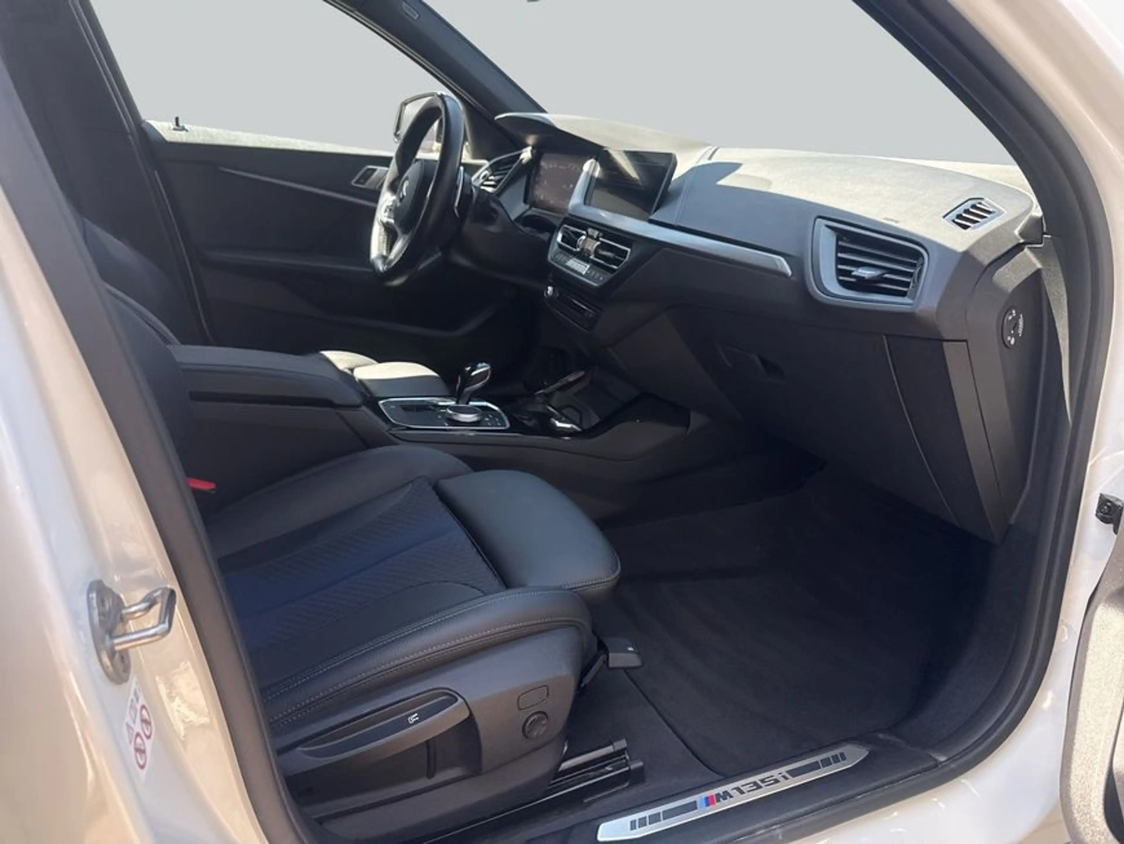 BMW M1 i xDrive LED HeadUp Navi PDC — photo 13