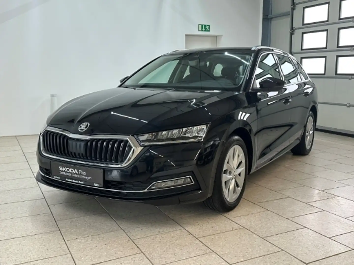Skoda Octavia Combi 1.5 TSI DSG Style Navi SHZ LED PDC Schwarz - 2