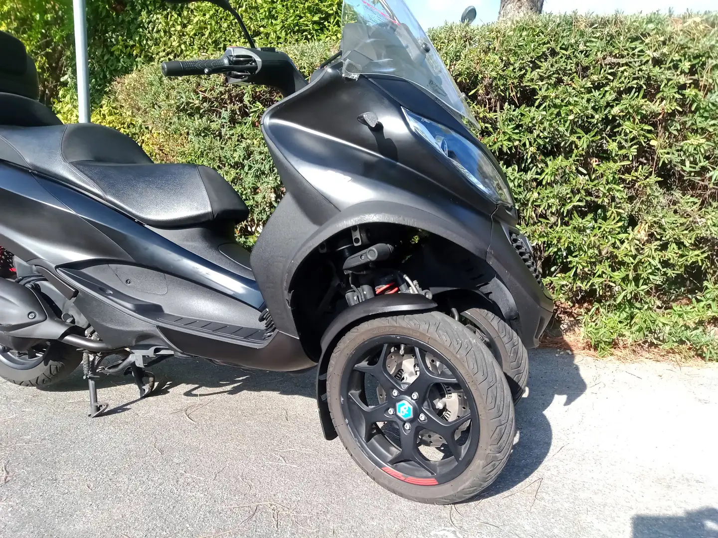 Piaggio MP3 350 Sport Black - 2