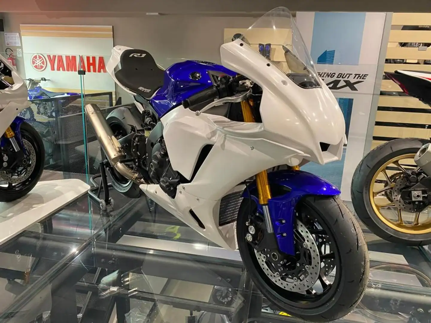 Yamaha YZF R1 R1 GYTR 2023 - 1