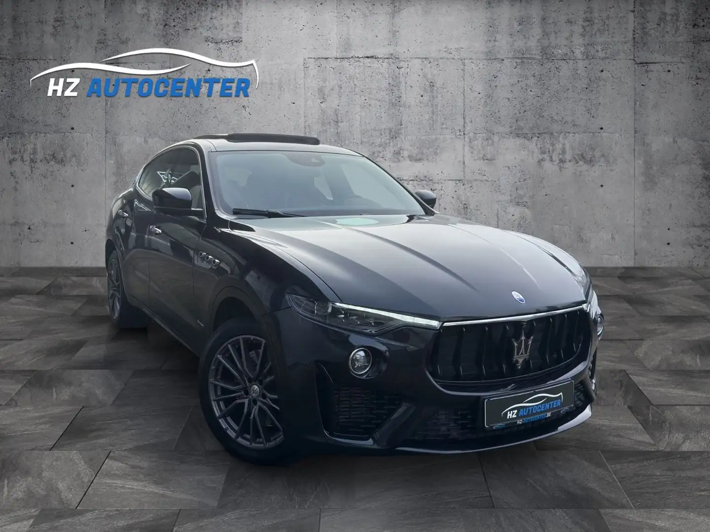 Maserati Levante GranSport S Q4*PANO*LED*SOFT*B&W*360° Noir - 1
