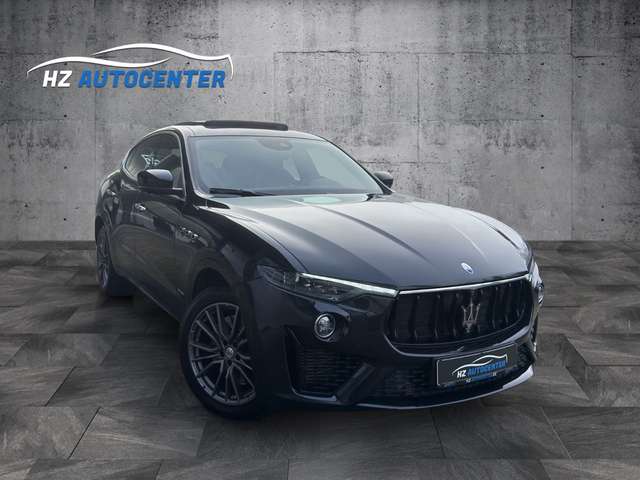 Imagine Maserati Levante GranSport S Q4*PANO*LED*SOFT*B&W*360°