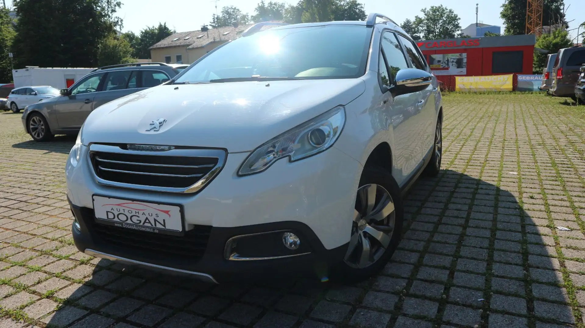 Peugeot 2008 Style~Ponoramadach~Klima~Tempomat Weiß - 1