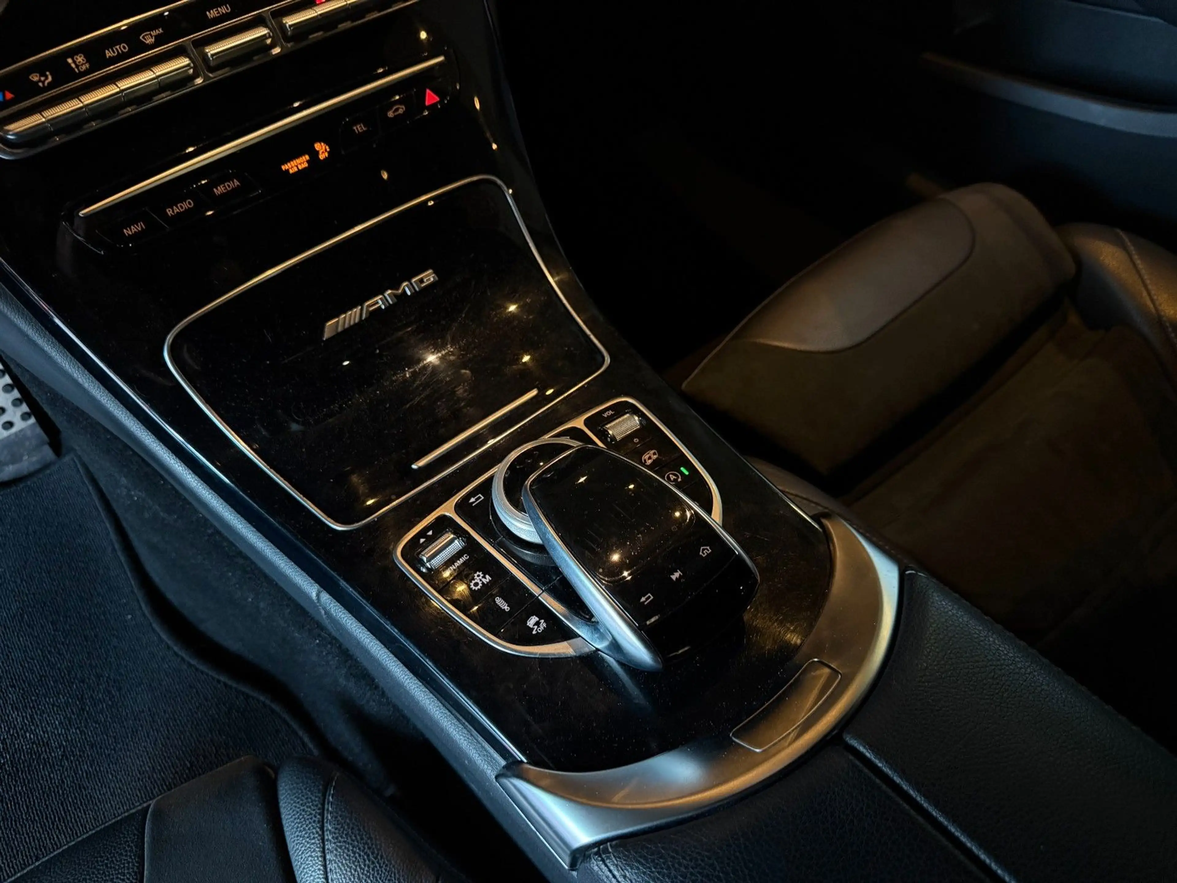 Mercedes-Benz C 63 AMG Limousine*SportAbgas*Widescreen*Memory* — photo 18