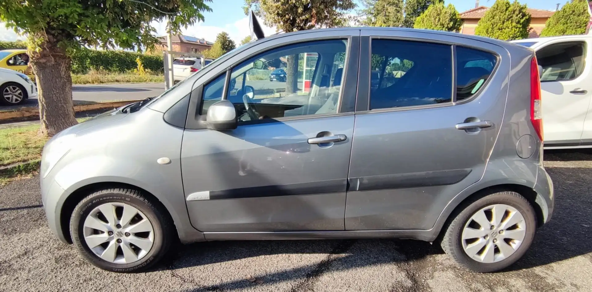Suzuki Splash Splash 2010 1.0 L Gpl Grau - 2