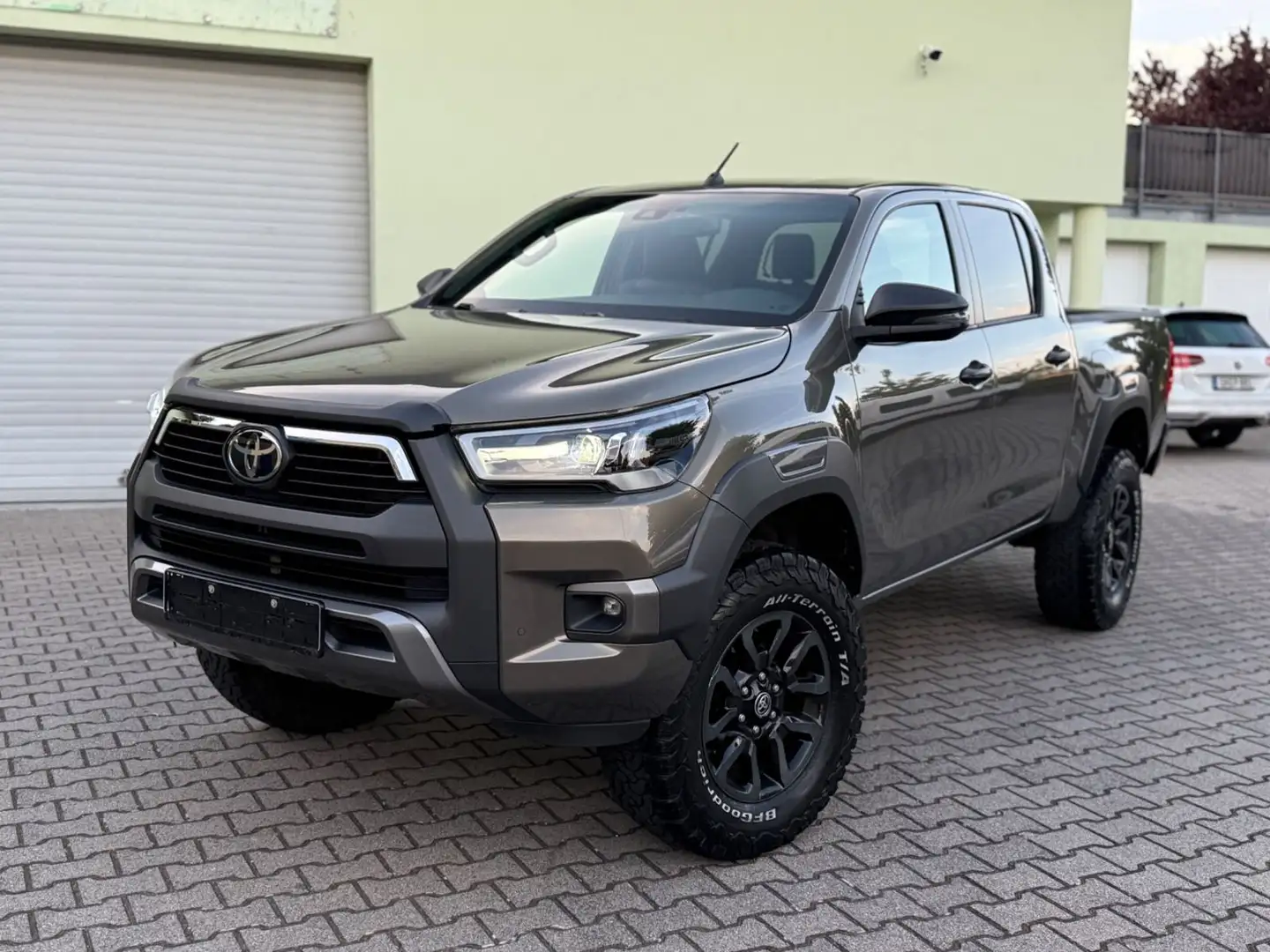 Toyota Hilux Double Cab Invincible 4x4 Navi Kamera SHZ - 1