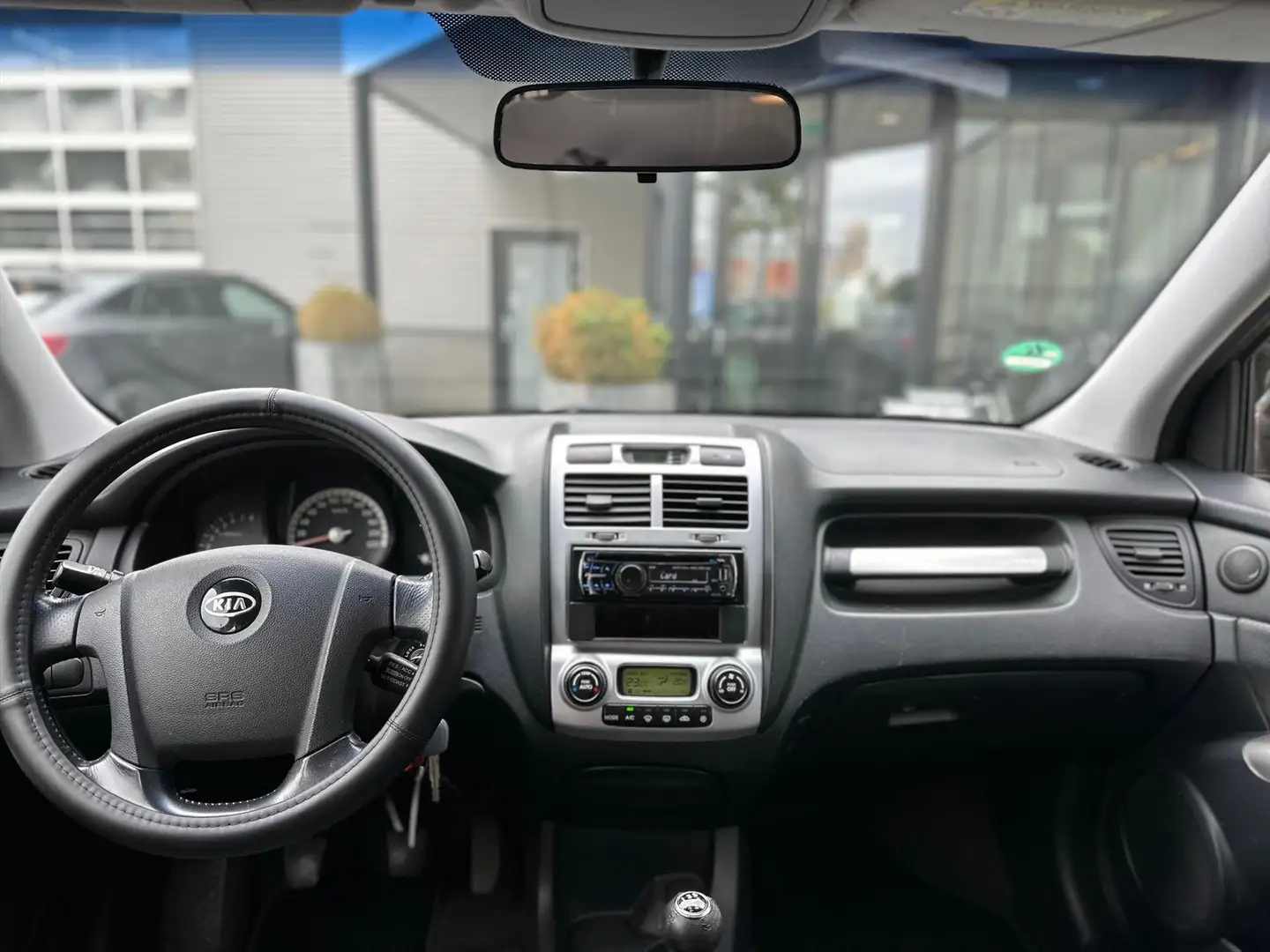 Kia Sportage 2.0 2WD EXECUTIVE airco , Bruin - 2