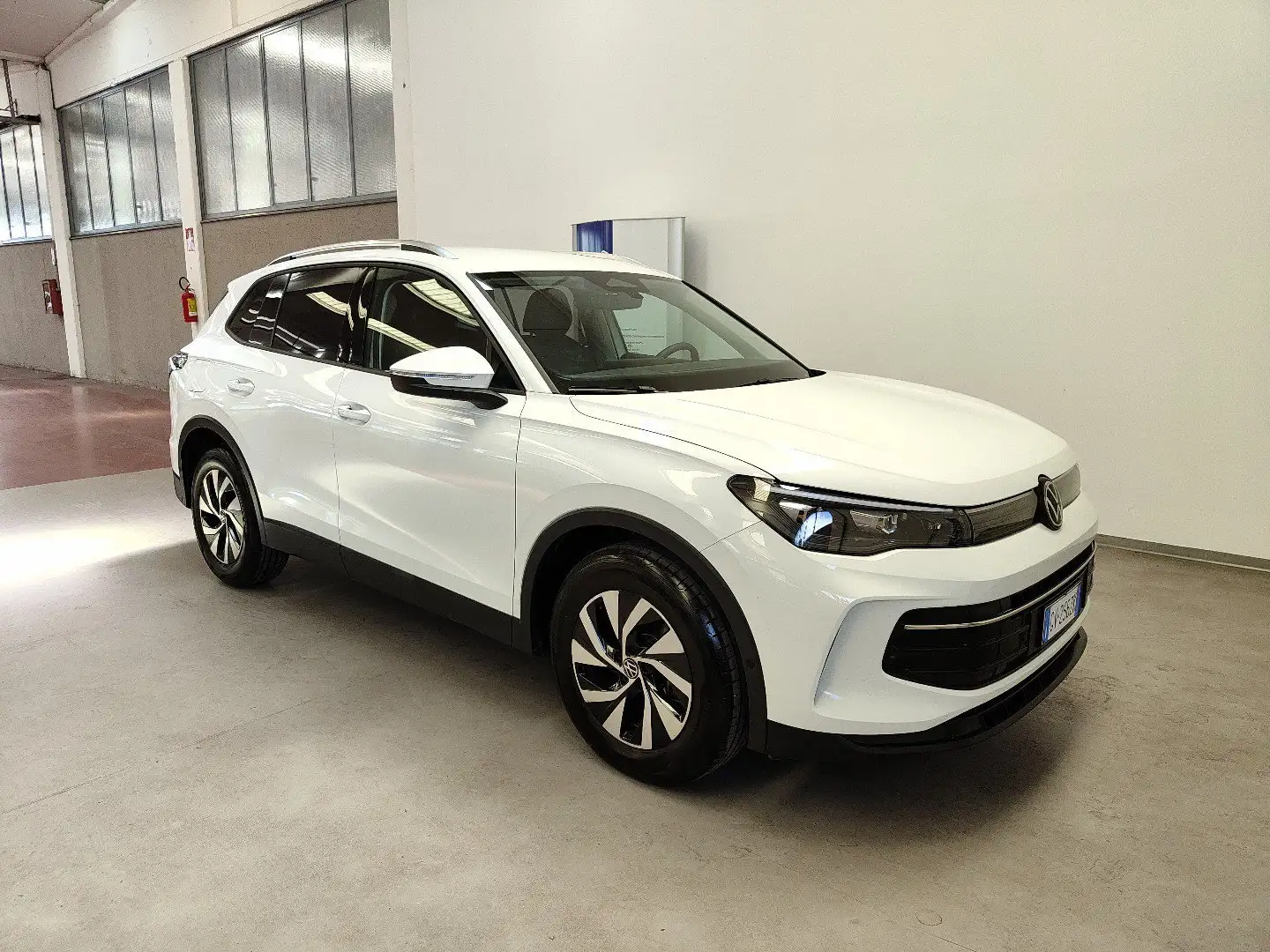 Volkswagen Tiguan 1.5 eTSI 150 CV EVO ACT DSG Edition Plus Navi DAB Bianco - 2