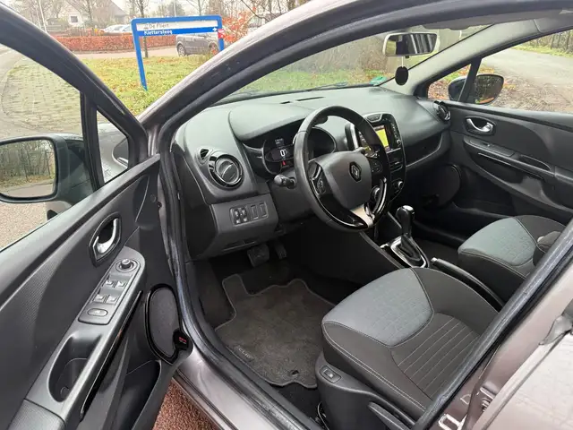 Renault Clio view 10