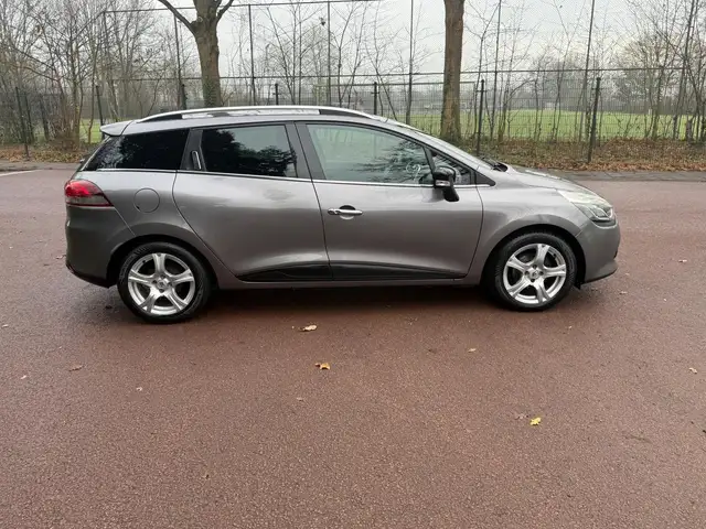 Renault Clio view 7