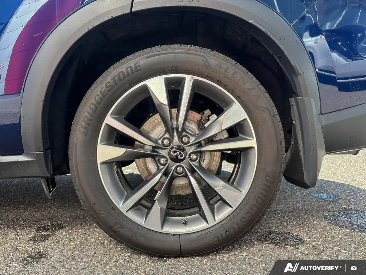 Infiniti QX60 снимка Infiniti QX60