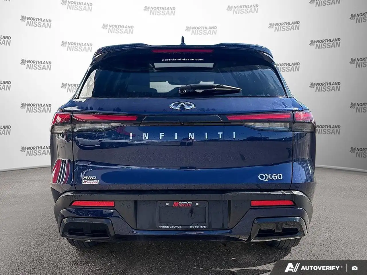 Infiniti QX60 снимка Infiniti QX60
