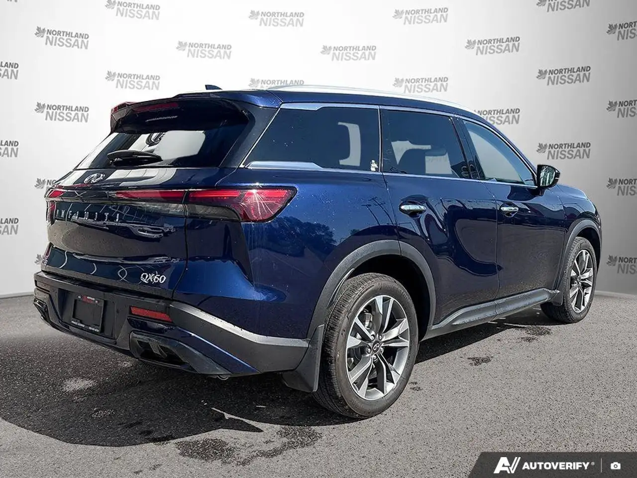 Infiniti QX60 снимка Infiniti QX60