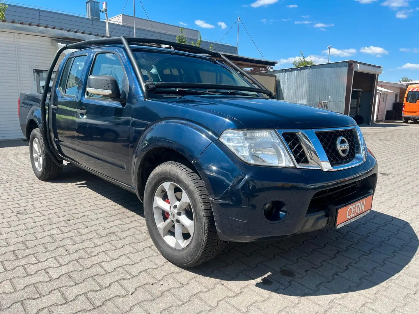 Nissan Navara Pickup Double Cab XE 4X4 Azul - 1