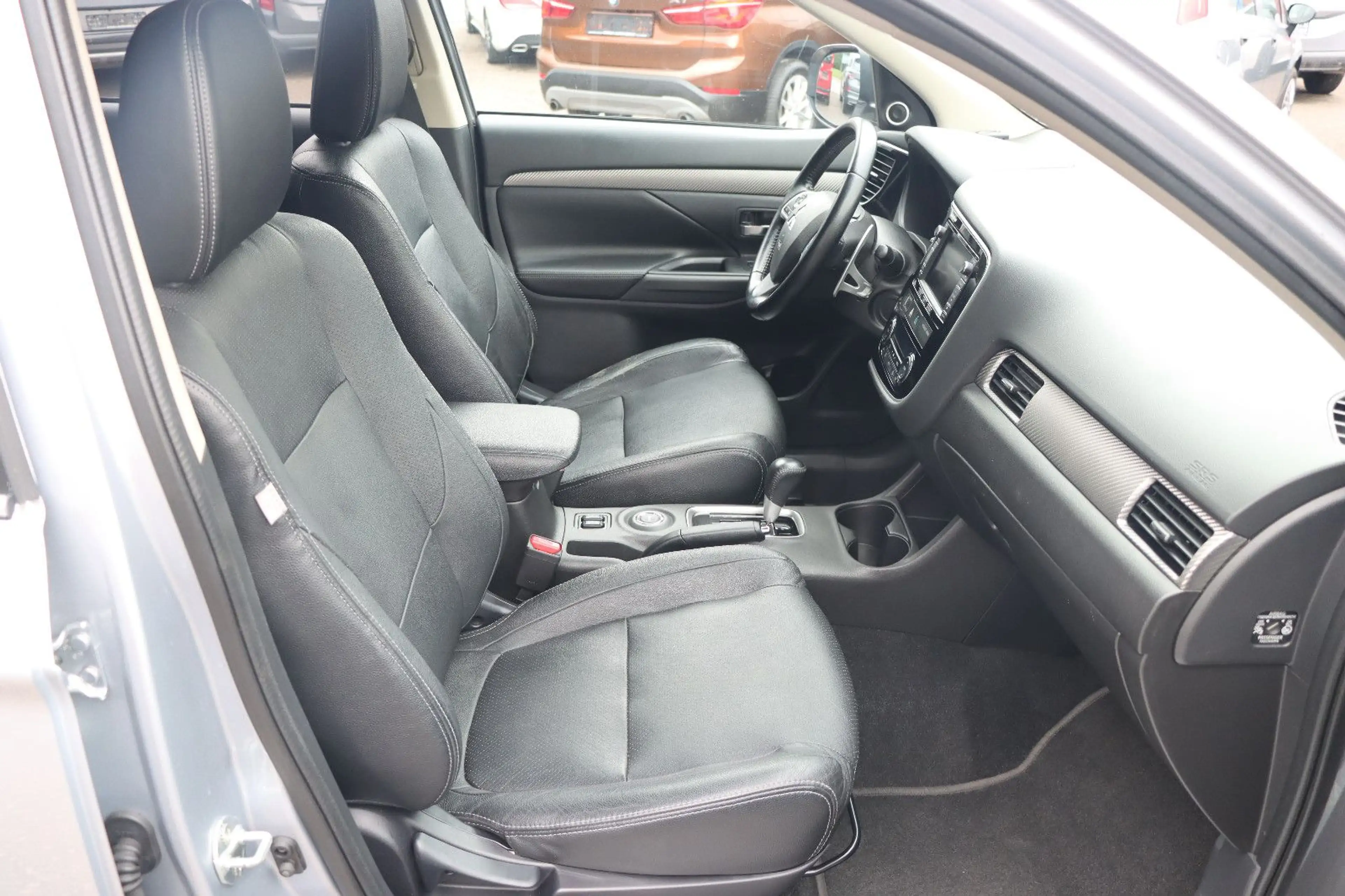 Mitsubishi Outlander ClearTec Instyle 4WD l VOLL l 7-SITZER — photo 12