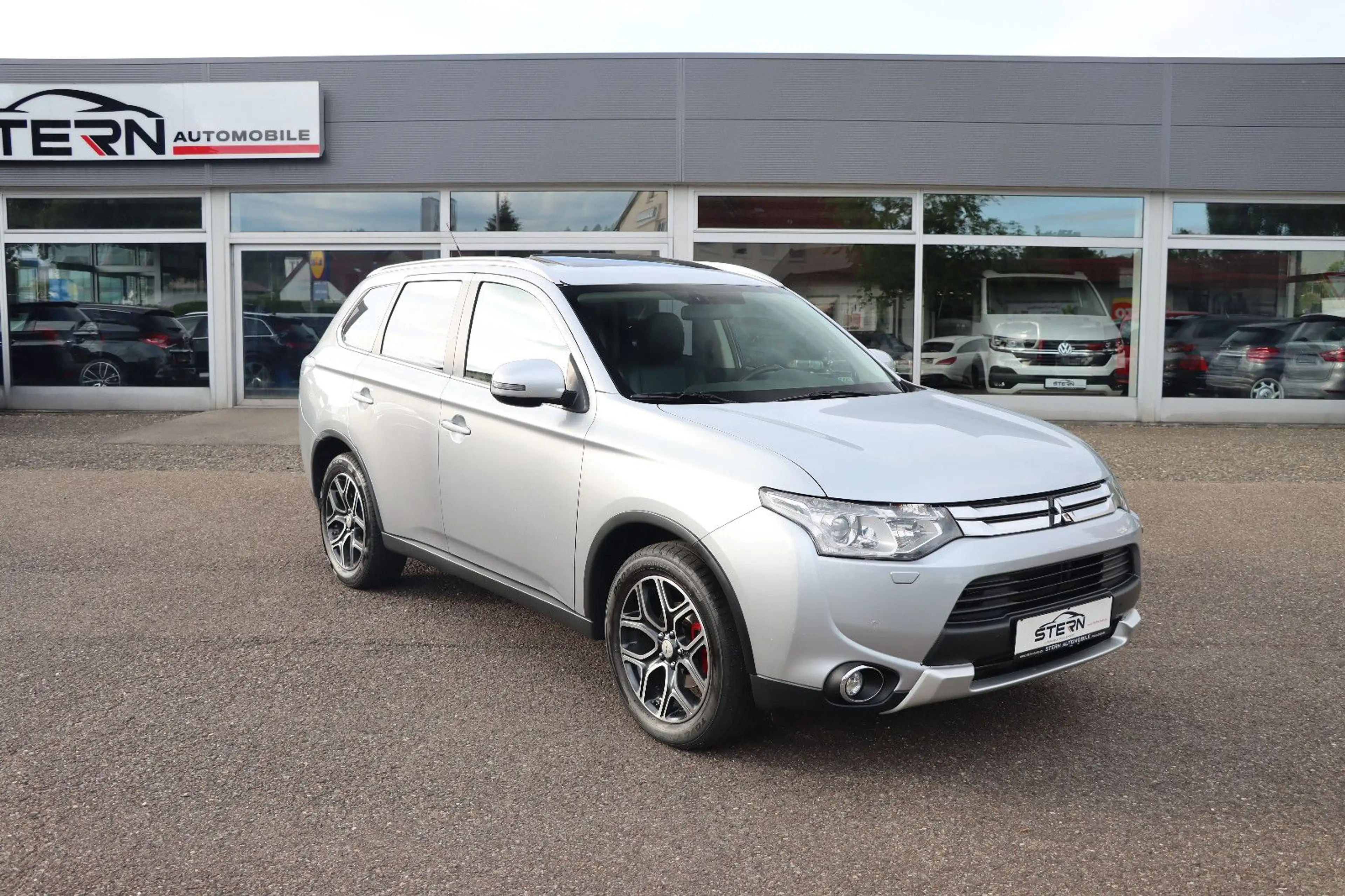 Mitsubishi Outlander ClearTec Instyle 4WD l VOLL l 7-SITZER