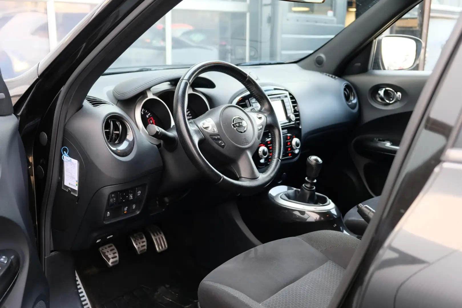 Nissan Juke 1.2 DIG-T S/S Connect Edition**Trekhaak**Camera**A Schwarz - 2