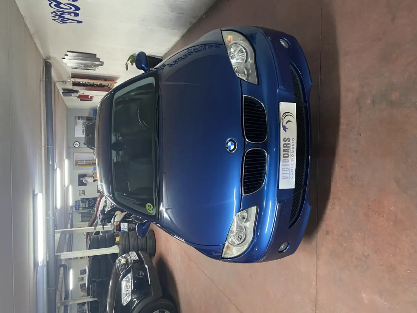 BMW 118 118d Blau - 2