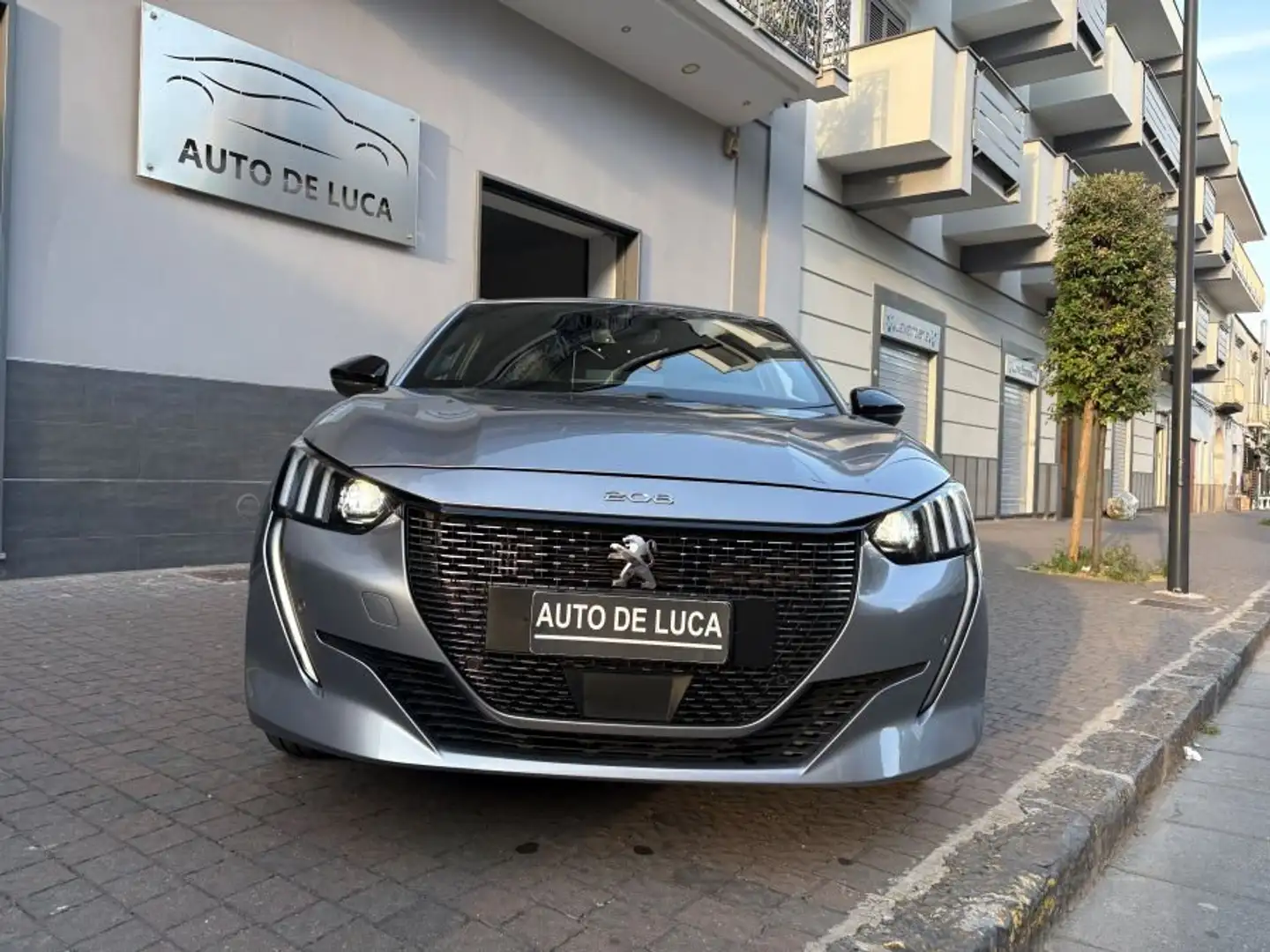 Peugeot 208 PEUGEOT 208 1.5 HDI 100 GT LINE CERTIFICATA NUOVA Grau - 2