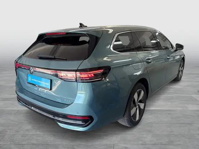 Volkswagen Passat view 7
