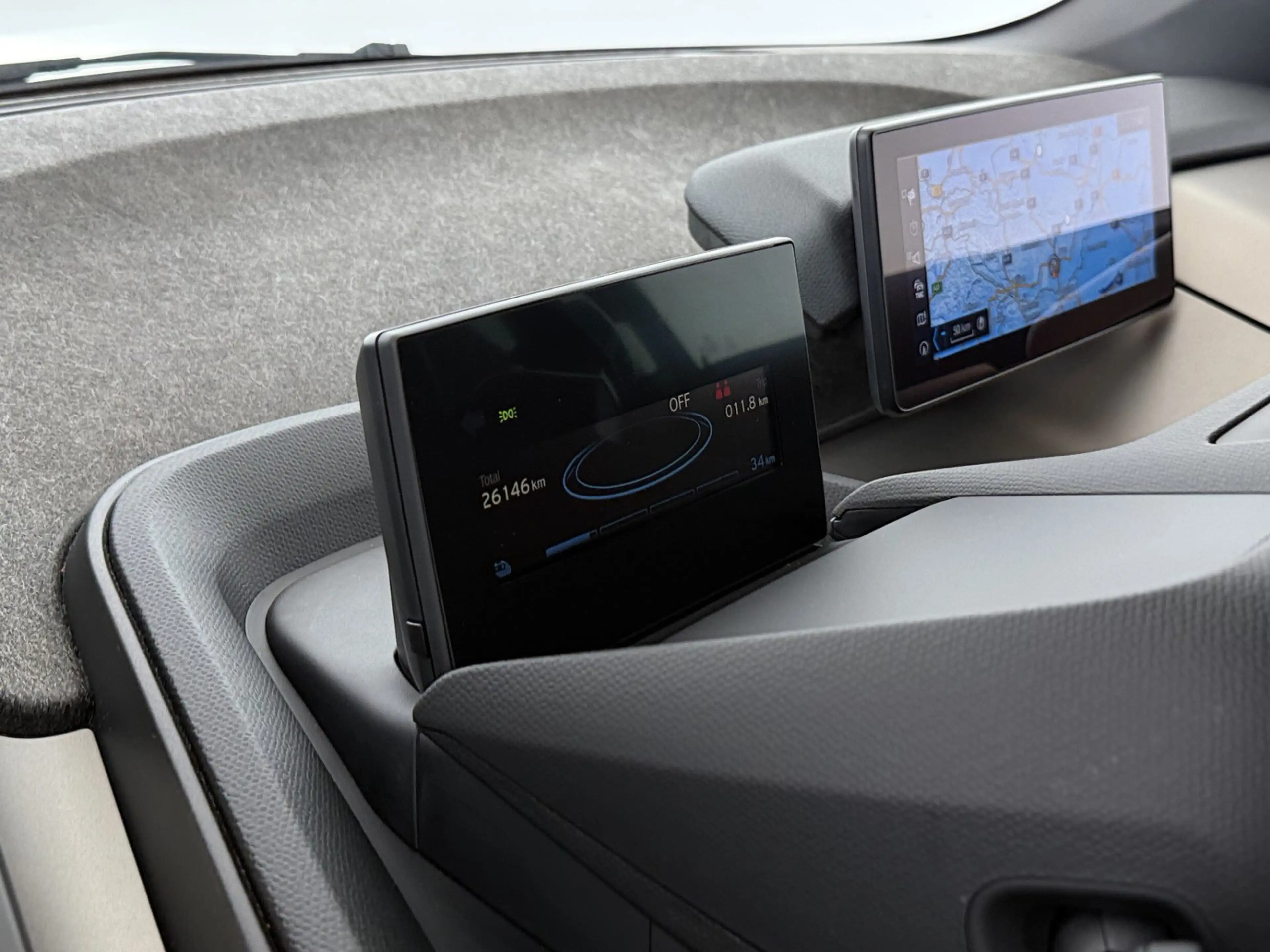 BMW i3 s 42kWh Aut LED WAERMEPUMPE NAVI SITZHZG TEMP — photo 15