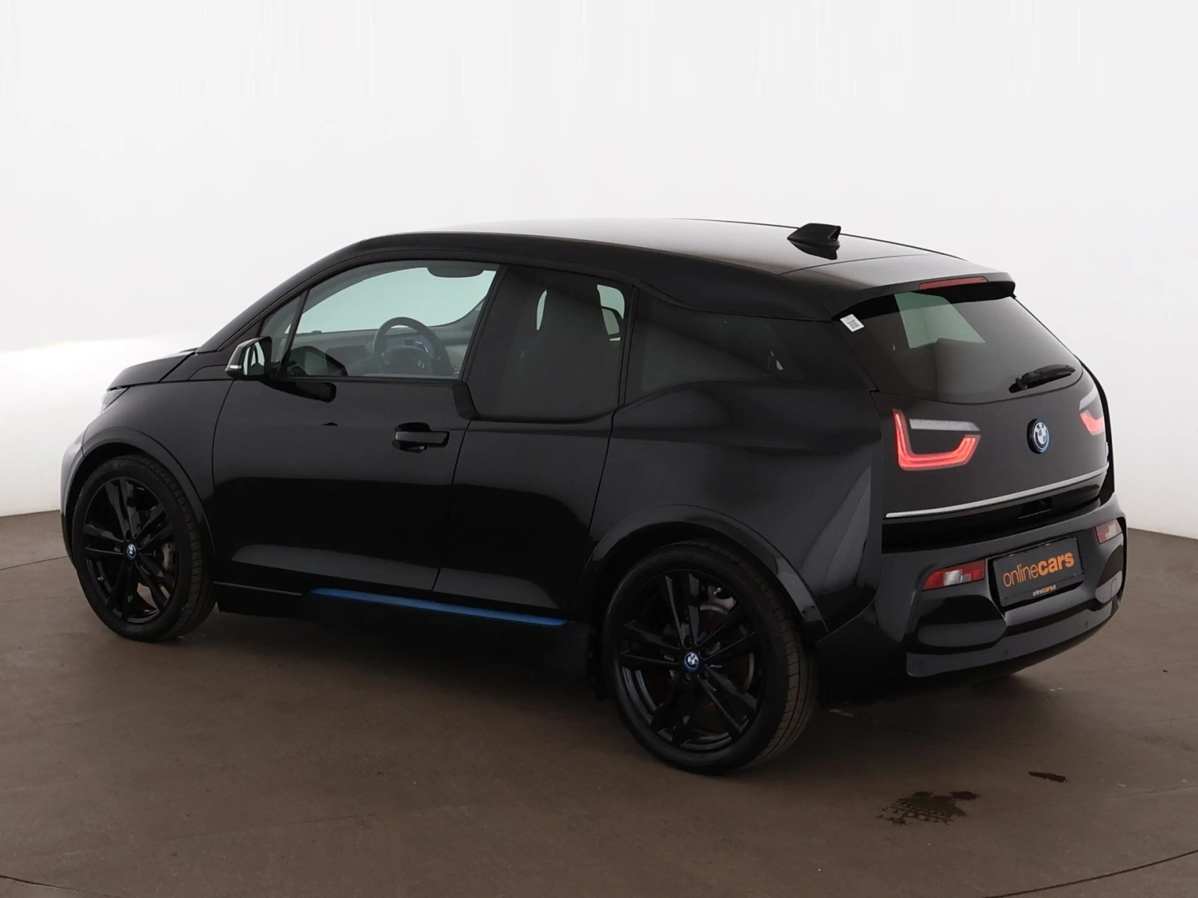 BMW i3 s 42kWh Aut LED WAERMEPUMPE NAVI SITZHZG TEMP — photo 6