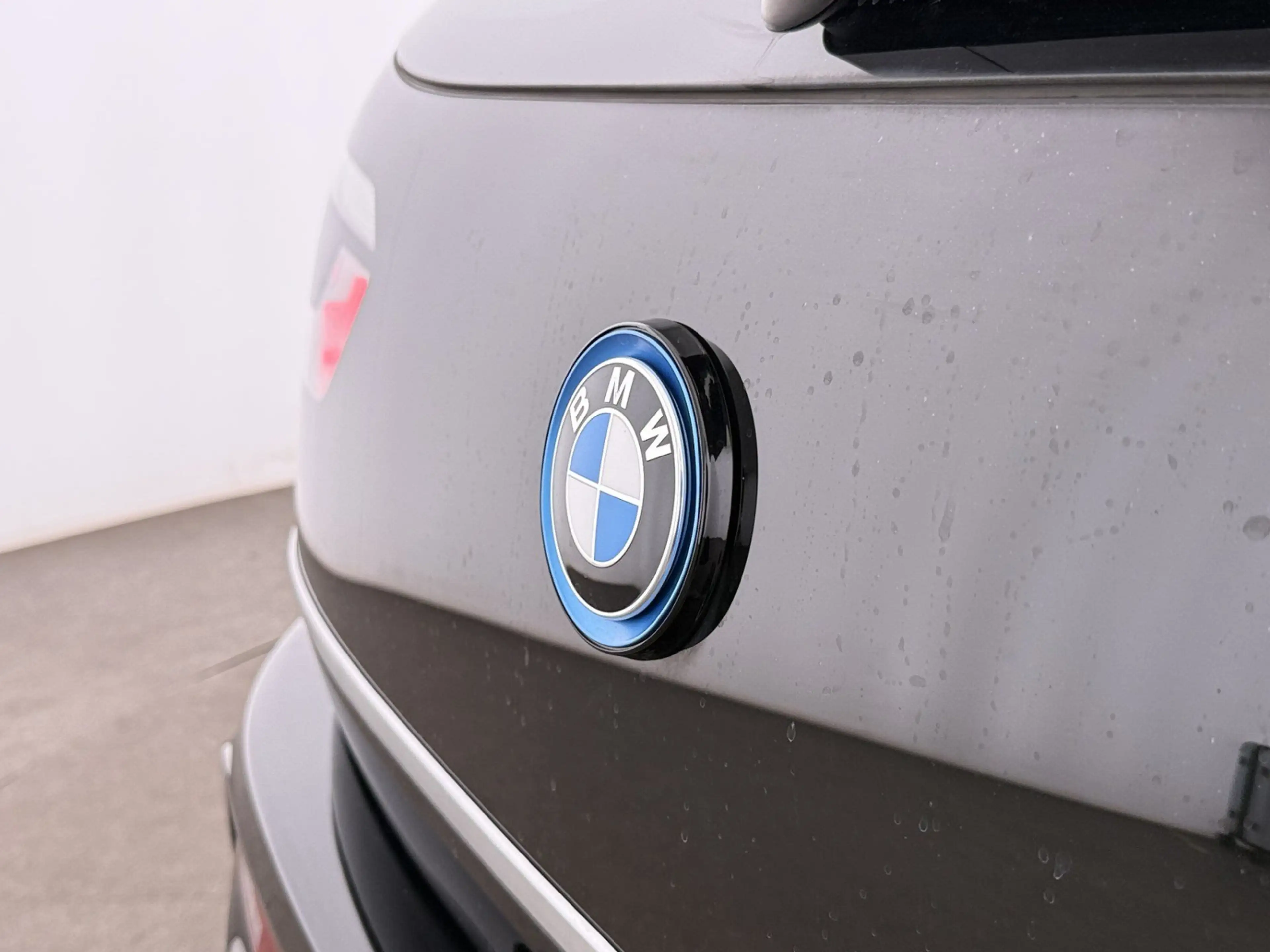 BMW i3 s 42kWh Aut LED WAERMEPUMPE NAVI SITZHZG TEMP — photo 10