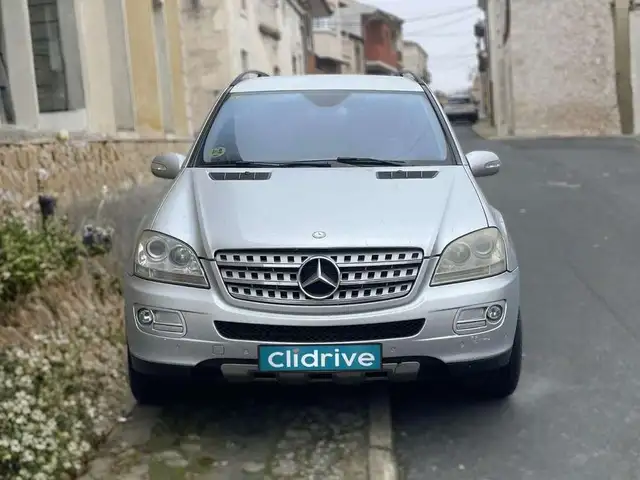 Mercedes-Benz ML 320 350 CDI 4M