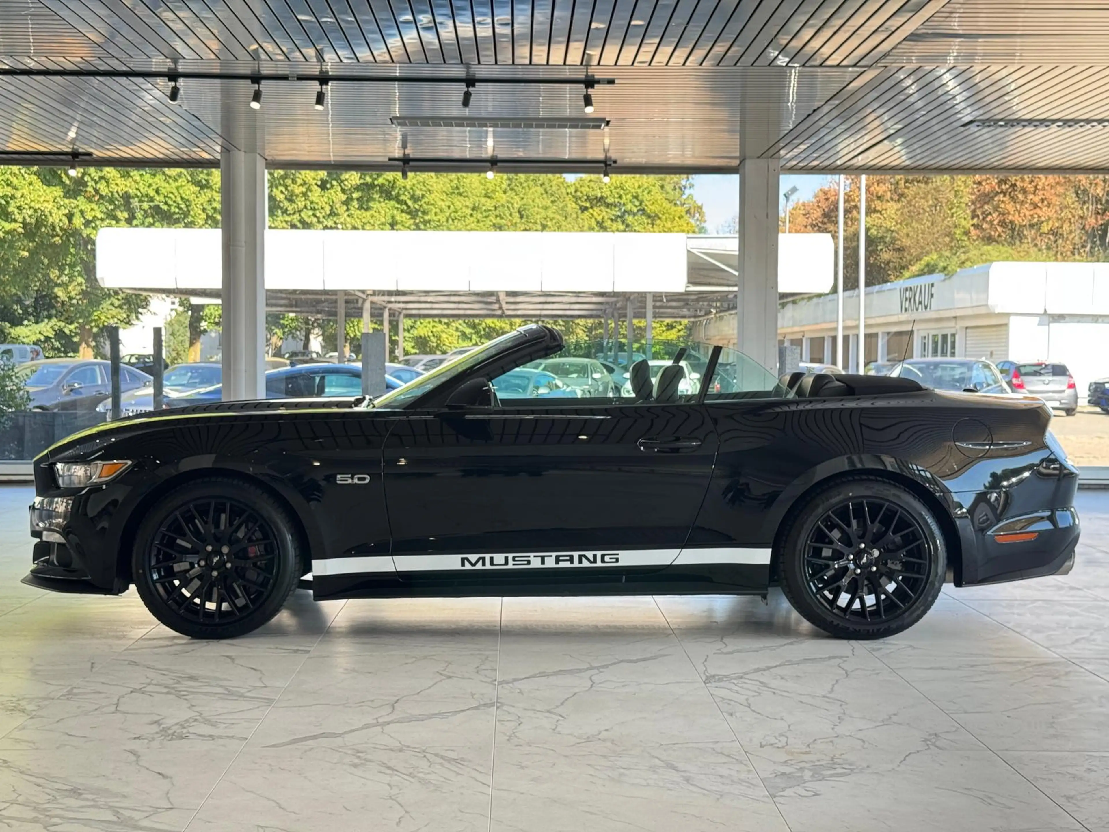 Ford Mustang 5.0 GT Cabrio AUT.*PERFORM.*PREMIUM*NAP* — photo 4