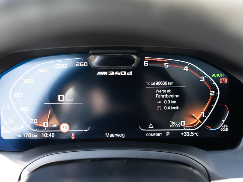 BMW 340 d Touring xDrive PANO AHK HUD 360° LASER LED — photo 15
