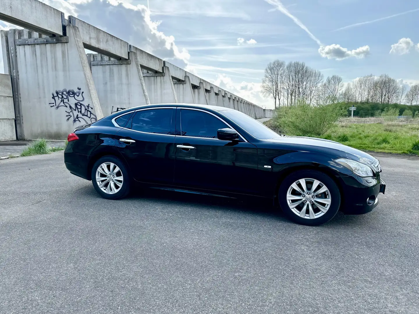 Infiniti M37 ⁠3.7 V6 320 pk BTW / VAT car Schwarz - 2
