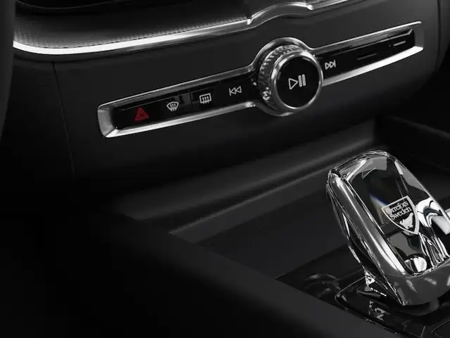 Volvo XC60 T6 Plug-In-Hybrid AWD Ultra Black Edition(MJ2027) Ansicht 15