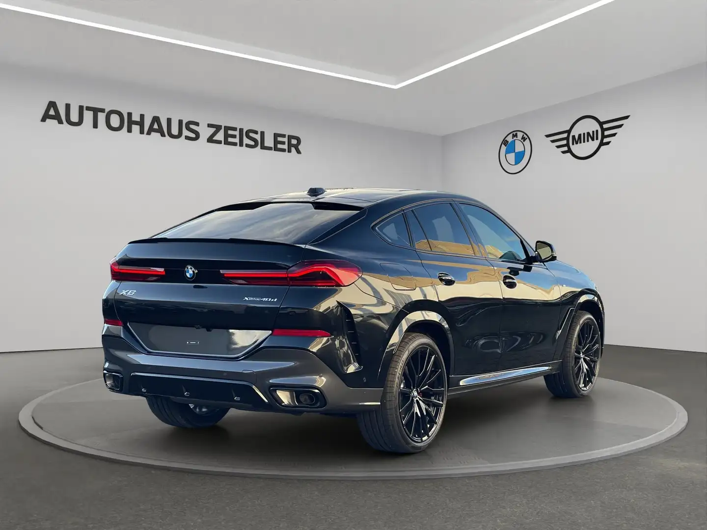 BMW X6 xDrive40d M Sport Pro 22"LM AHK Standheizung Schwarz - 2