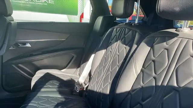 Peugeot 5008 view 9
