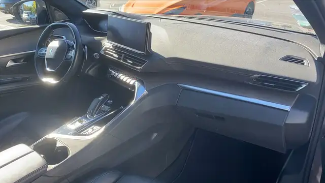 Peugeot 5008 view 10