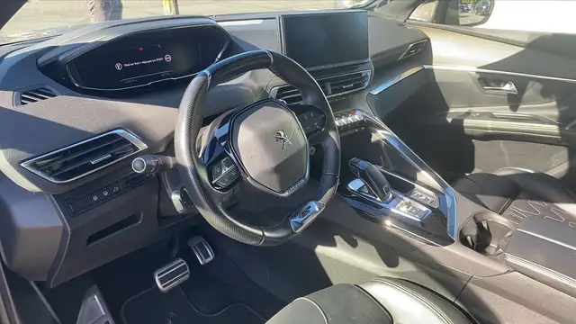 Peugeot 5008 view 8