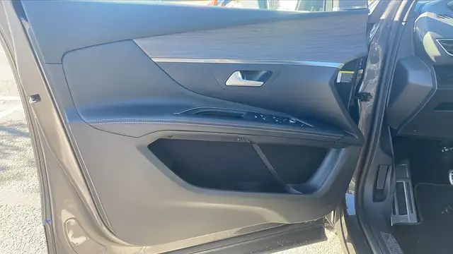 Peugeot 5008 view 7