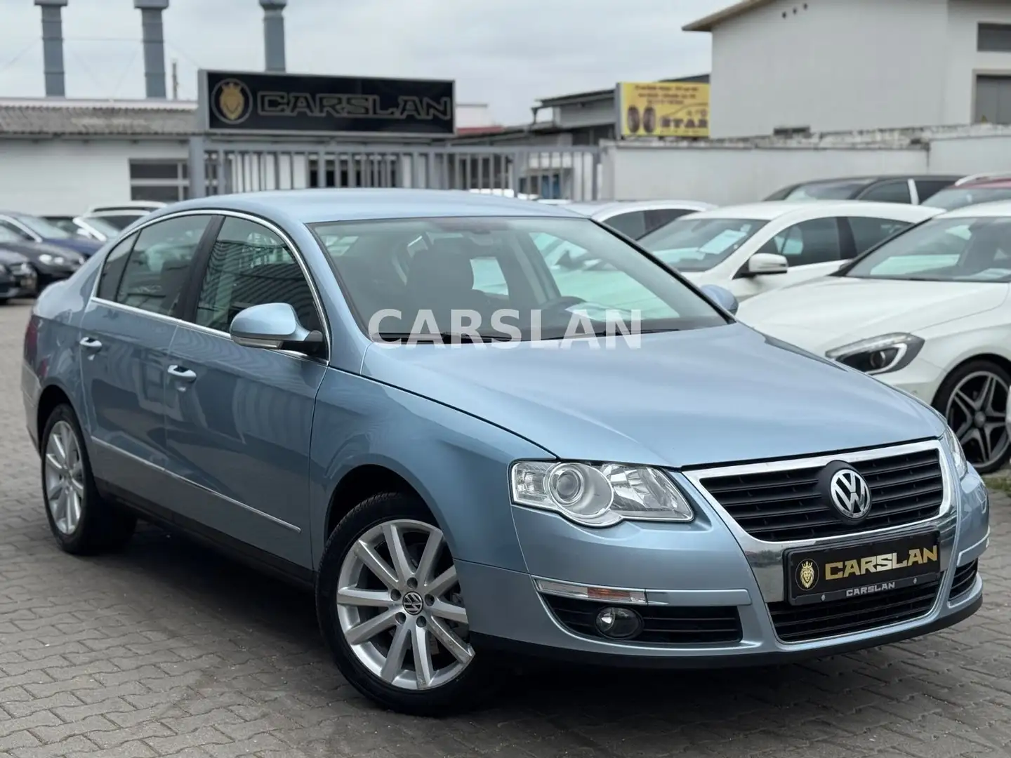 Volkswagen Passat 2.0 TDI Lim. 1.HAND+KLIMAAUTO.+SHZ+TÜVNEU Синій - 1