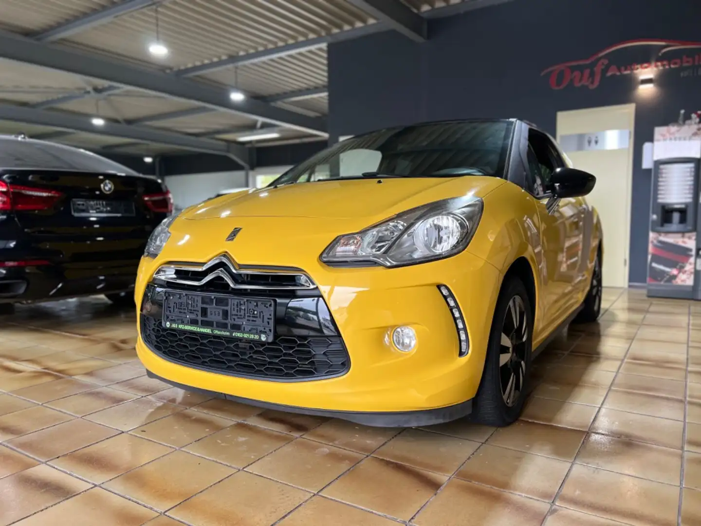 Citroen DS3 Chic Gelb - 1