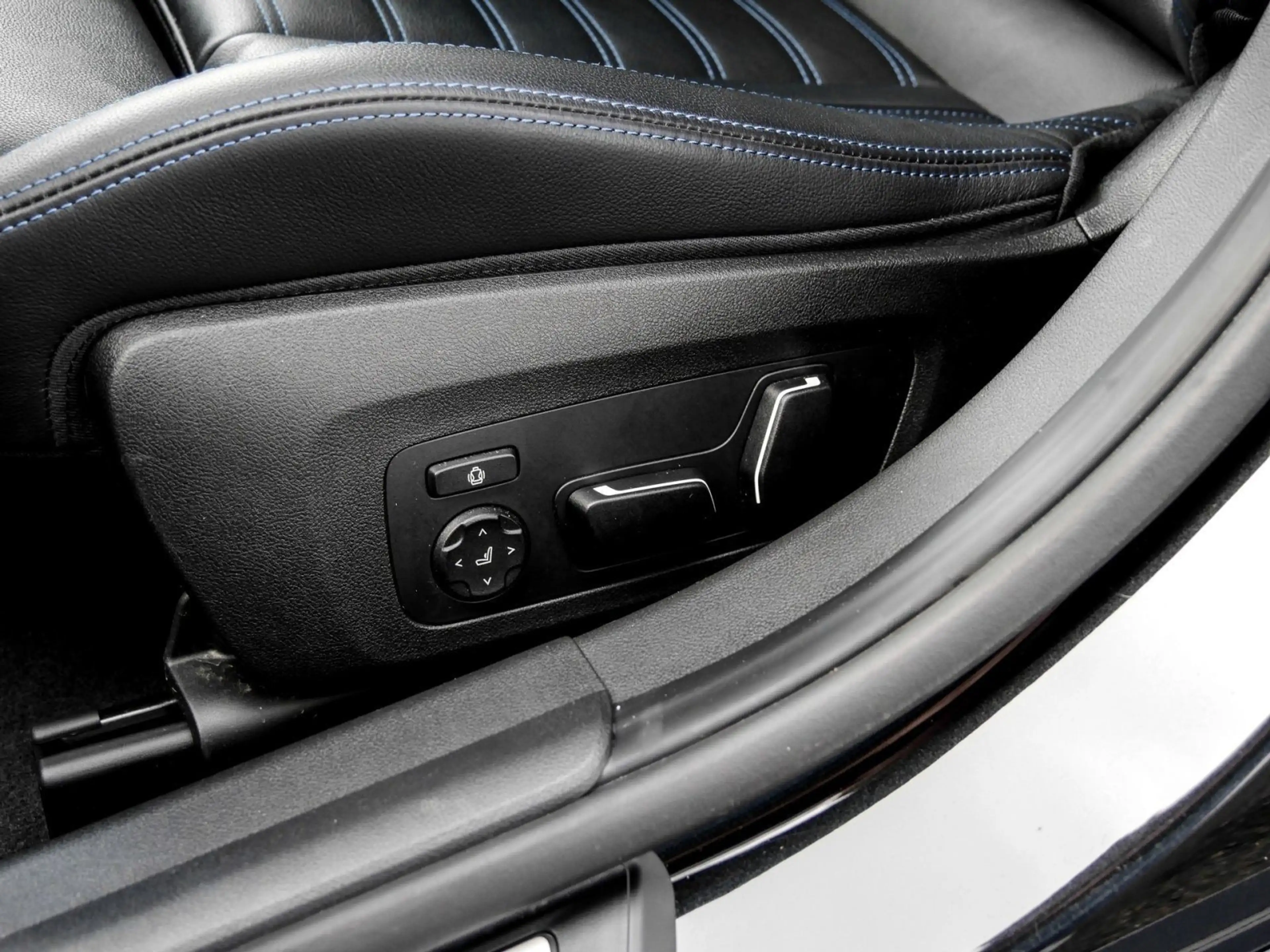 BMW 340 M340i xDrive M SPORT PRO+GLASDACH+HuD+H/K+DA+360° — photo 14