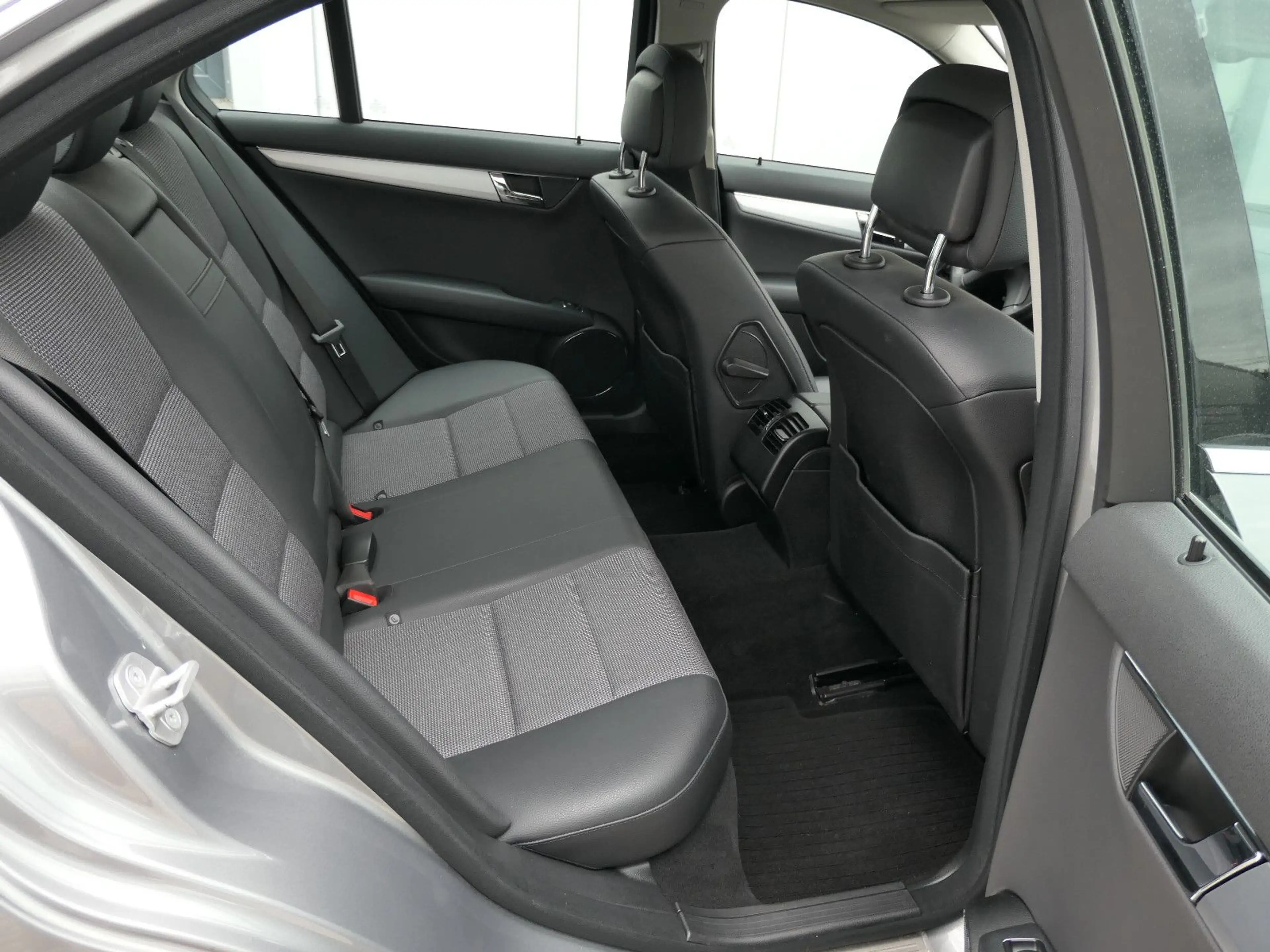 Mercedes-Benz C 180 Avantgarde // 1.Hd., Schiebed., Temp., PDC — photo 8