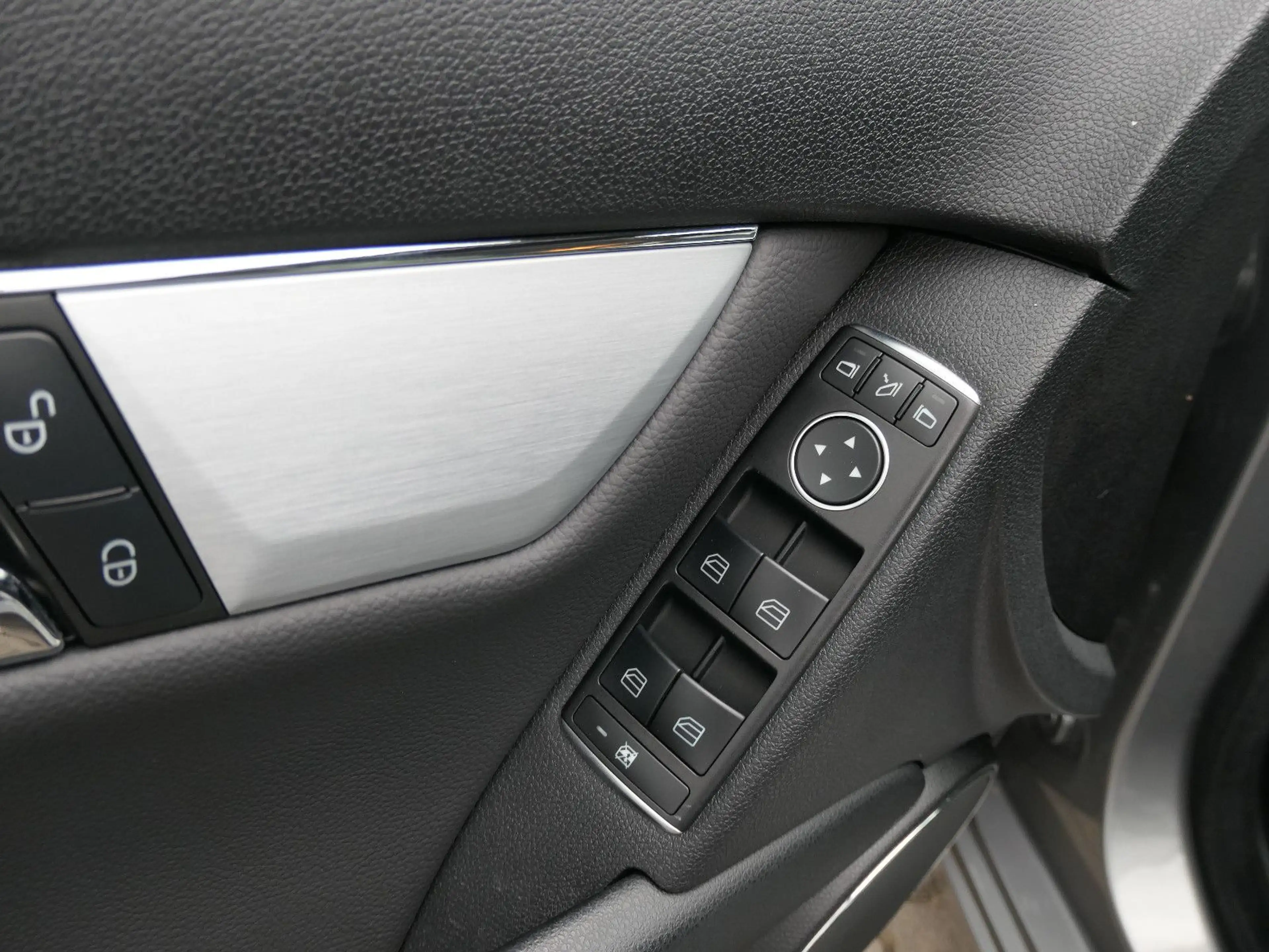 Mercedes-Benz C 180 Avantgarde // 1.Hd., Schiebed., Temp., PDC — photo 12